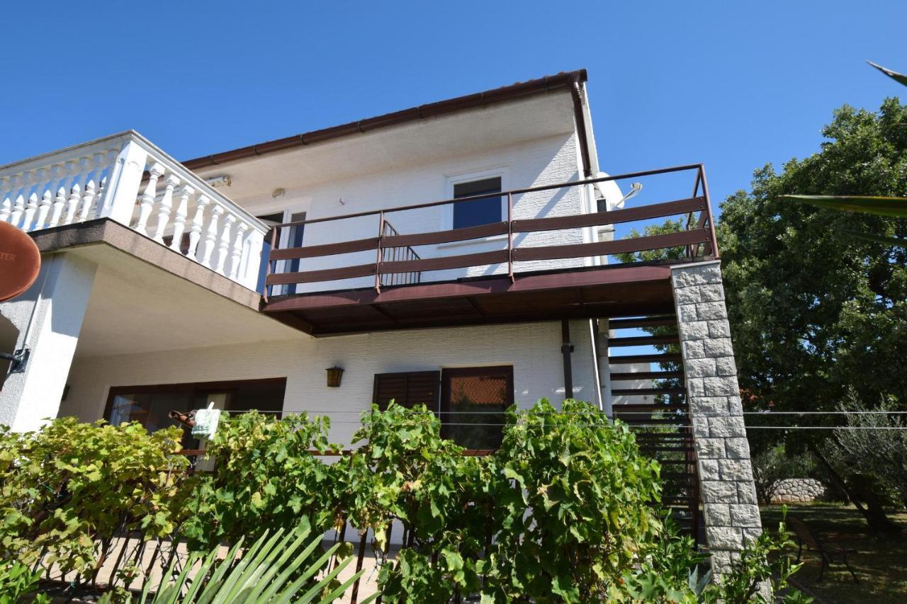 Apartments Adriana Omišalj Esterno foto
